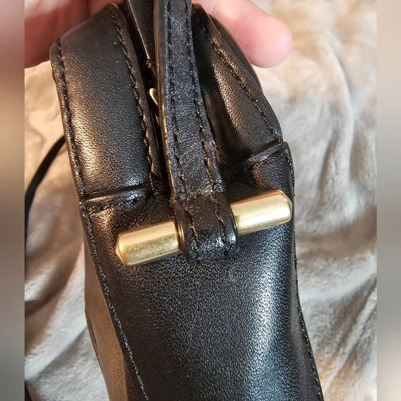 Marc Jacobs Hands Off Alex Black Leather Crossbody EUC - Picture 11 of 16